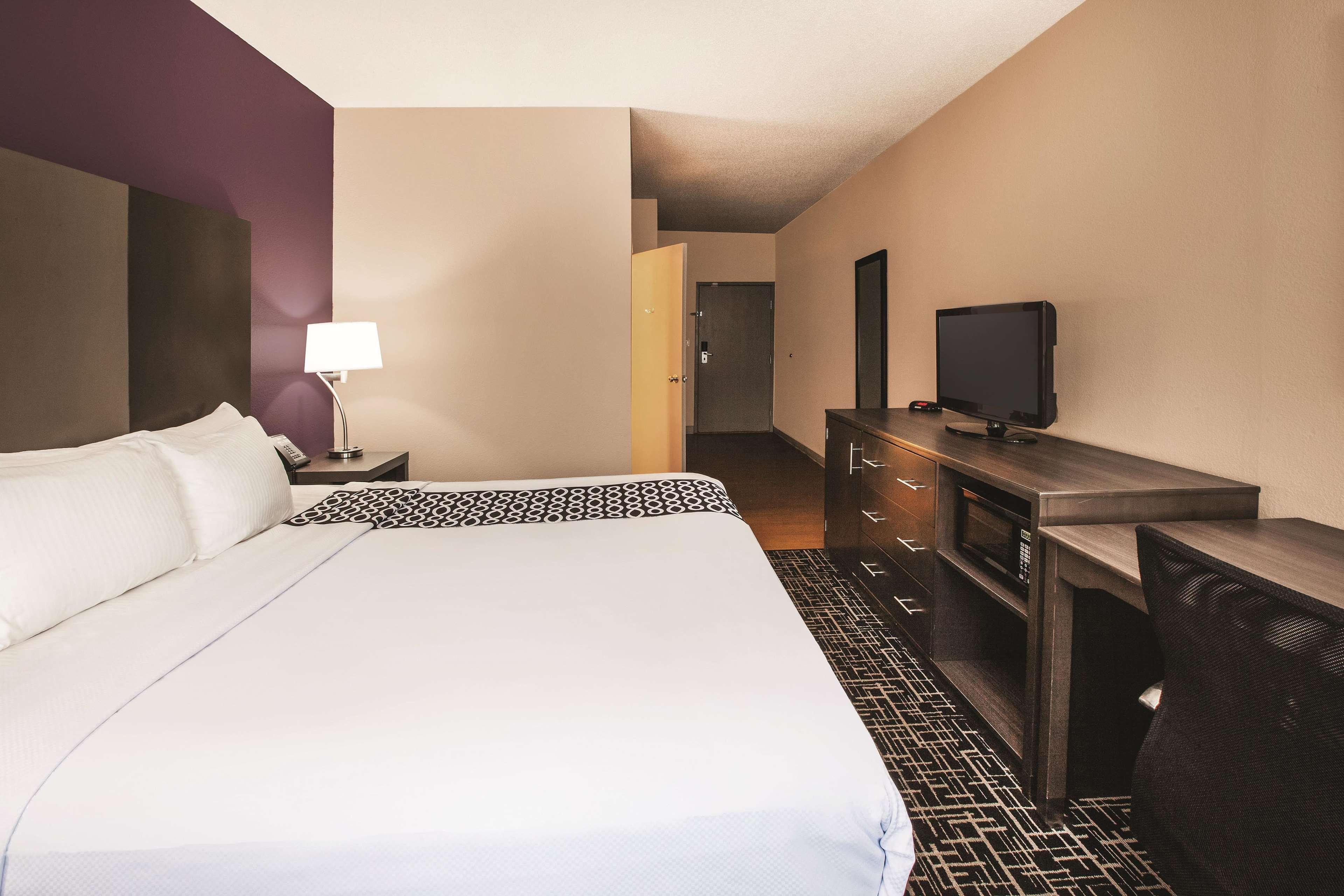 La Quinta Inn By Wyndham Indianapolis North Exterior photo