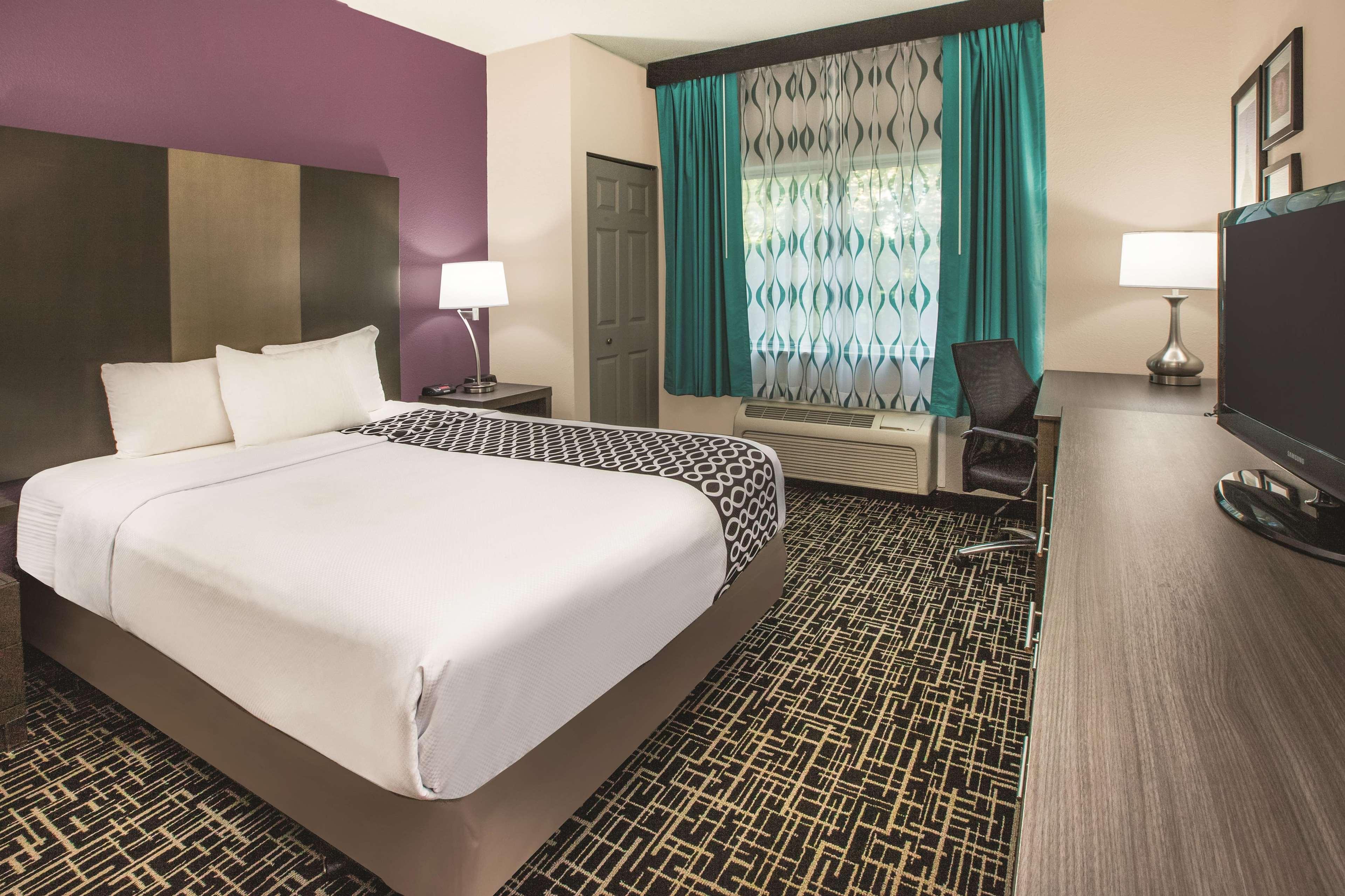 La Quinta Inn By Wyndham Indianapolis North Exterior photo