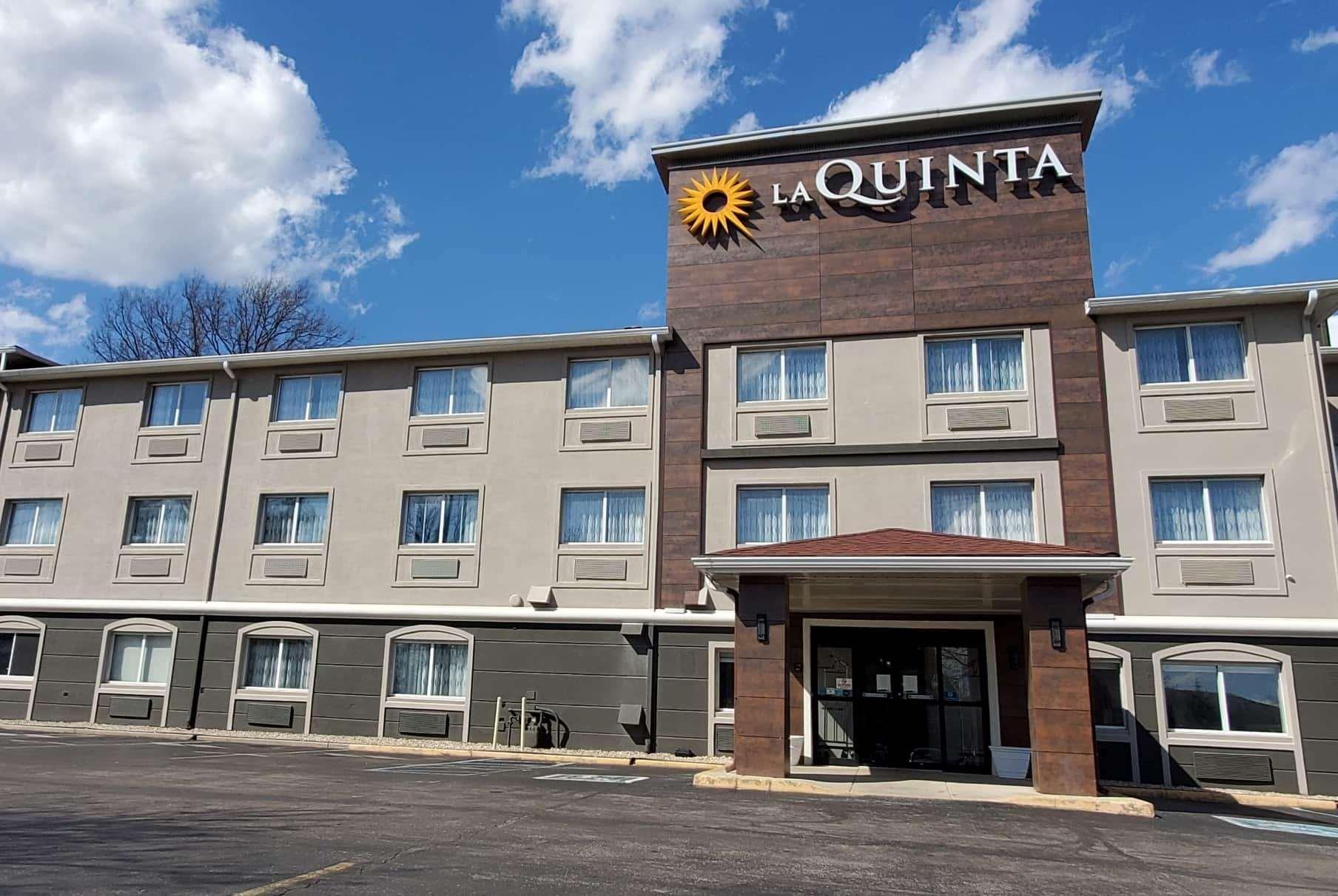 La Quinta Inn By Wyndham Indianapolis North At Pyramids Exterior photo