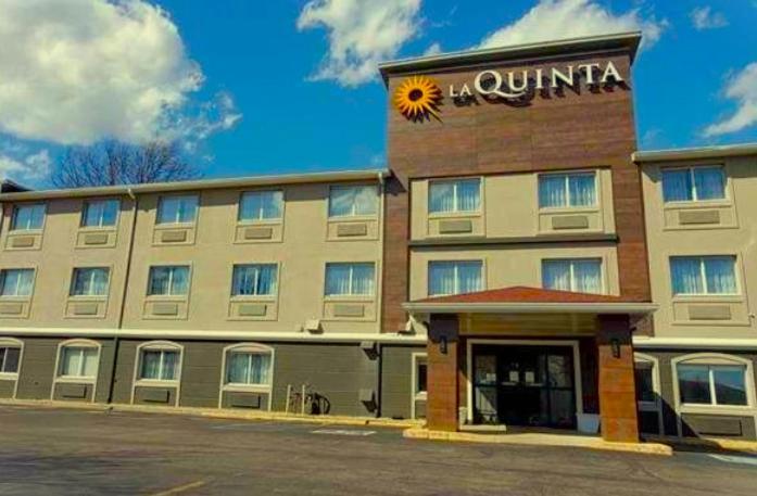 La Quinta Inn By Wyndham Indianapolis North Exterior photo